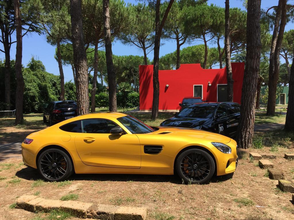 Villaggio Mithos Misano Adriatico Ruang foto