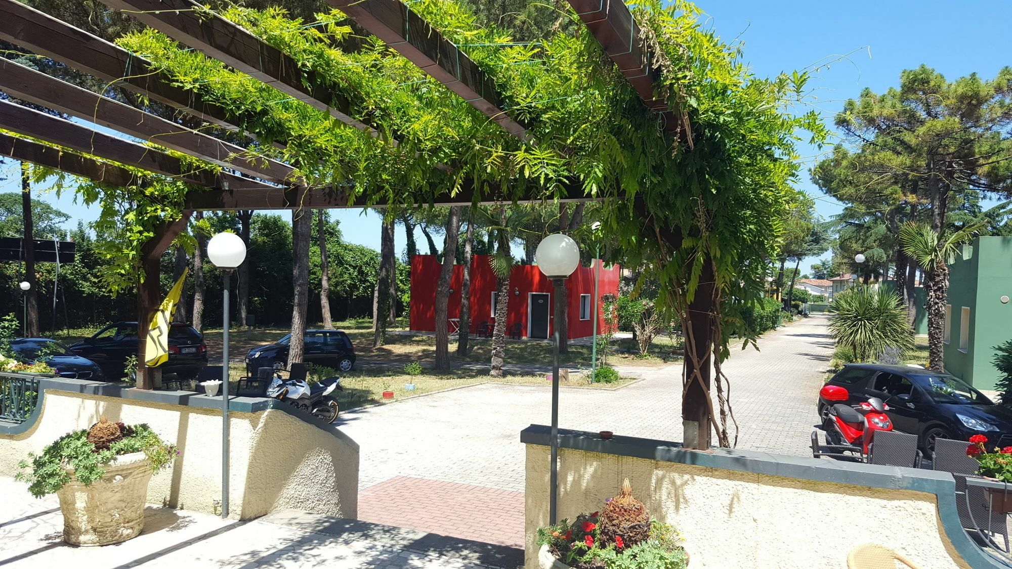 Villaggio Mithos Misano Adriatico Bagian luar foto
